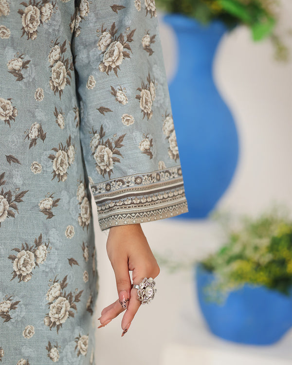 Mahnoor Khaddar – Dusty Blue Floral Printed 3PC Ready to Wear